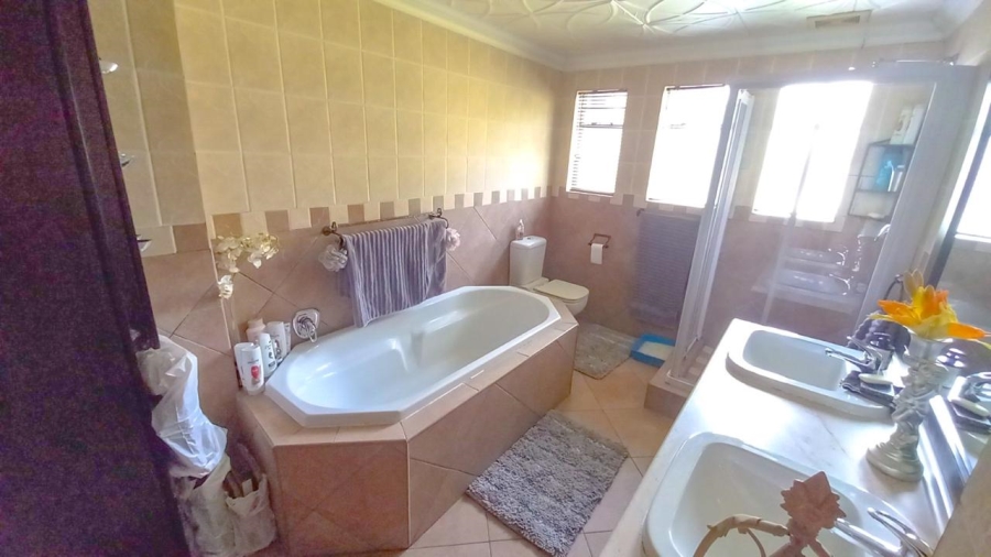3 Bedroom Property for Sale in Vaalpark Free State